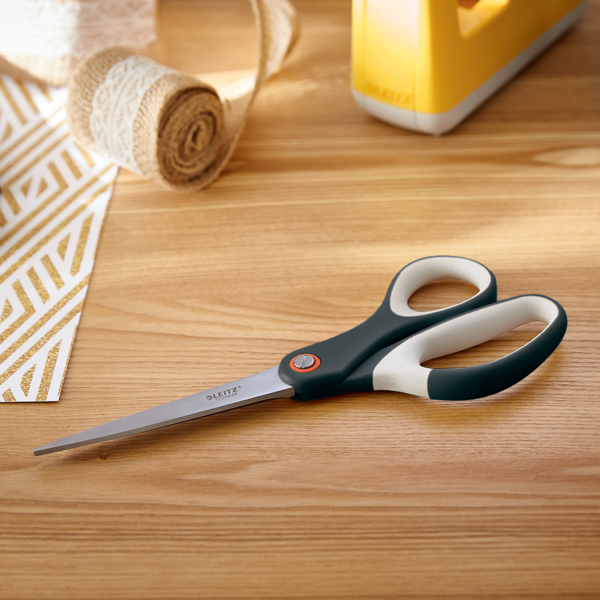 Tijeras de oficina de titanio Leitz Cosy Gris terciopelo 20,5 cm.