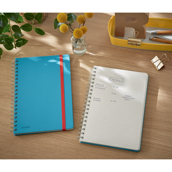 Cuaderno Leitz Cosy Touch con rayas, con encuadernación wiro B5 80 H. Papel de 100 grs, certificado FSC®.