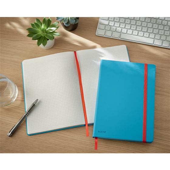 Cuaderno Leitz Cosy Touch cuadriculado con tapa dura B5 80 H. Papel de 100 grs, certificado FSC®.