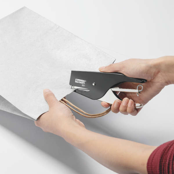 Grapadora De Tenaza Supreme De Rapid S51 Black Magic