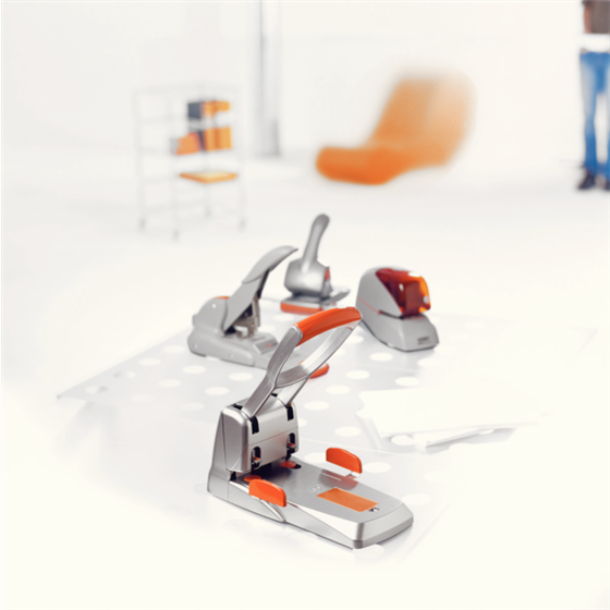 Taladro Para Gruesos Supreme De Rapid Hdc150/2 Orificios Plata/ Naranja 150 Hojas