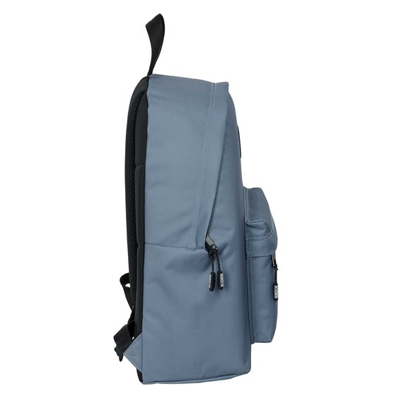 Mochila Munich Basicos "Gris" 33 x 42 x 15 cm.