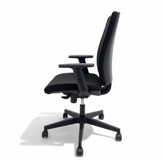 Silla Intrata O-12 sincro oban negro brazo regulable