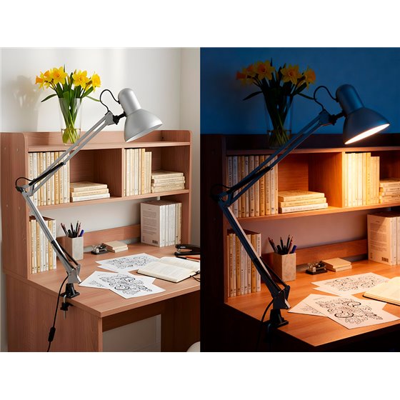 Lampara de escritorio q-connect antares metalica conpinza interruptor brazo doble 3 articulaciones color plata