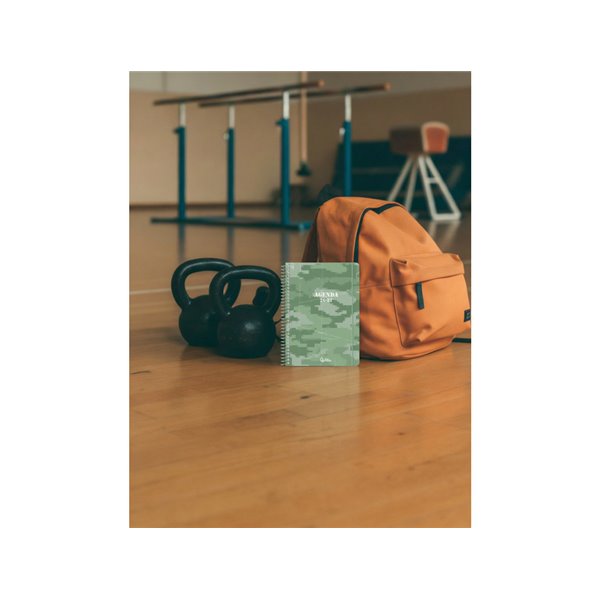 Agenda escolar liderpapel 26-27 espiral military dia pagina a6+ bilingue 80g papel fsc verde militar