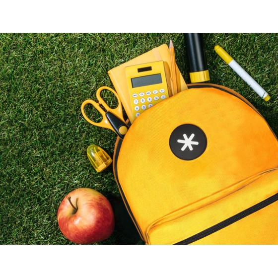 Cartera antartik mochila con asa y bolsillo frontal concremallera color mostaza 320x140x430 mm